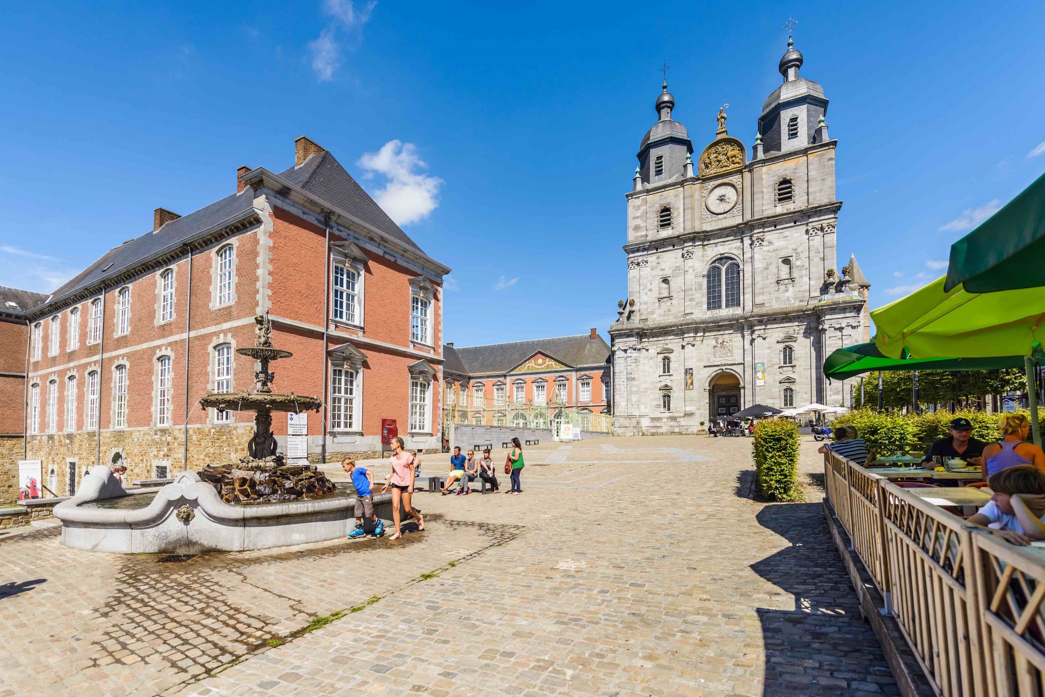 De basiliek en het oude abdijkwartier