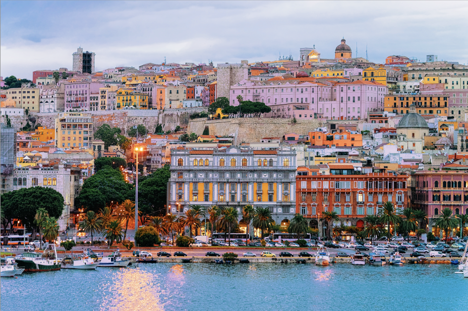 Cagliari - ©RomanBabakin, iStock, Getty Images