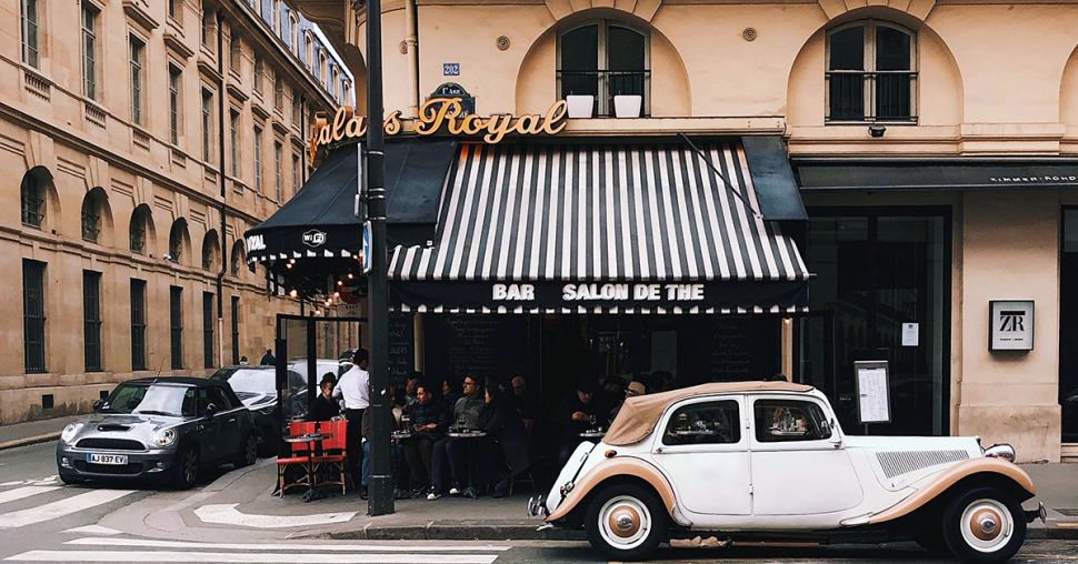 Op deze Parijse hotspots eten en drinken alle celebs tijdens Paris Fashion Week