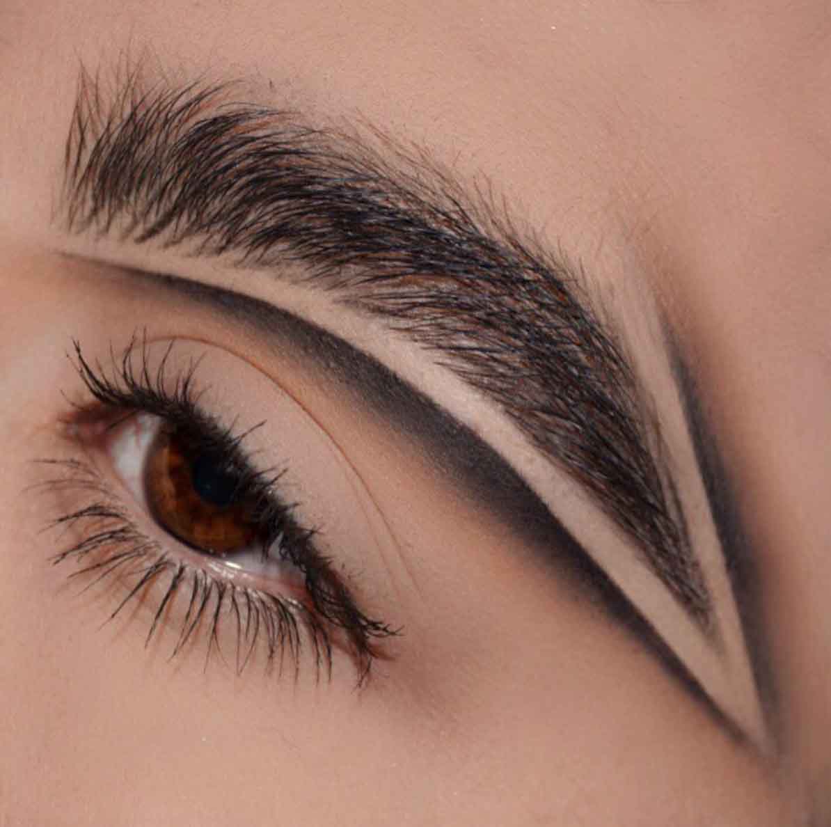 brow_carving_wenkbrauwen_trend_beauty