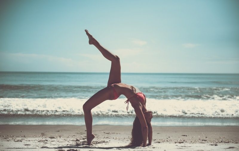 Waarom je deze zomer een yogareis naar de zon moet boeken