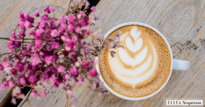 Tutorial: hoe teken ik een bloem in mijn koffie?