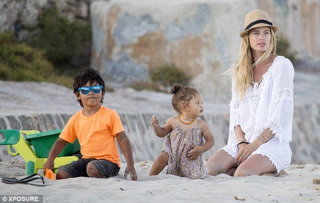 victoria's secret baby dochter zoon Doutzen kroes