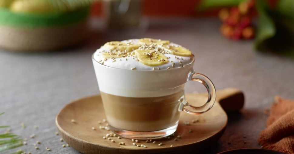 Cappuccino met banaan en sesamzaad