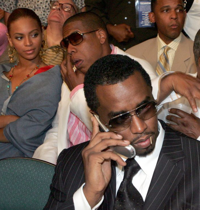 klaptelefoon flip phone puff daddy