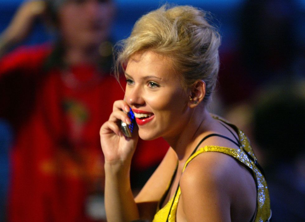 klaptelefoon flip phone scarlett johansson