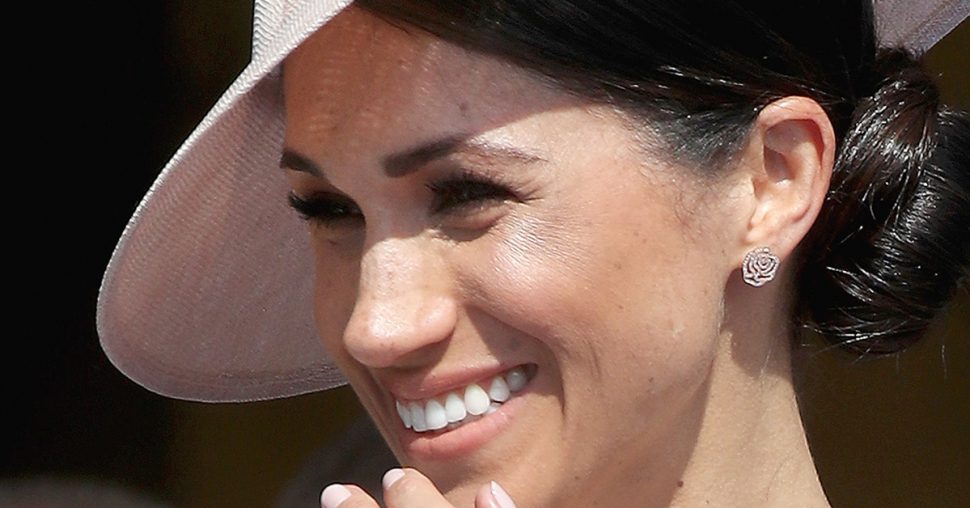 Meghan Markle draagt Belgische juwelen en je kan ze zelf gemakkelijk scoren