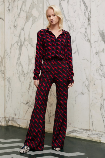 pyjama_suit_sleepwear_chic_look_