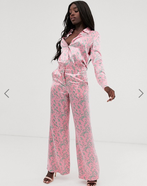 pyjama_suit_sleepwear_chic_look_