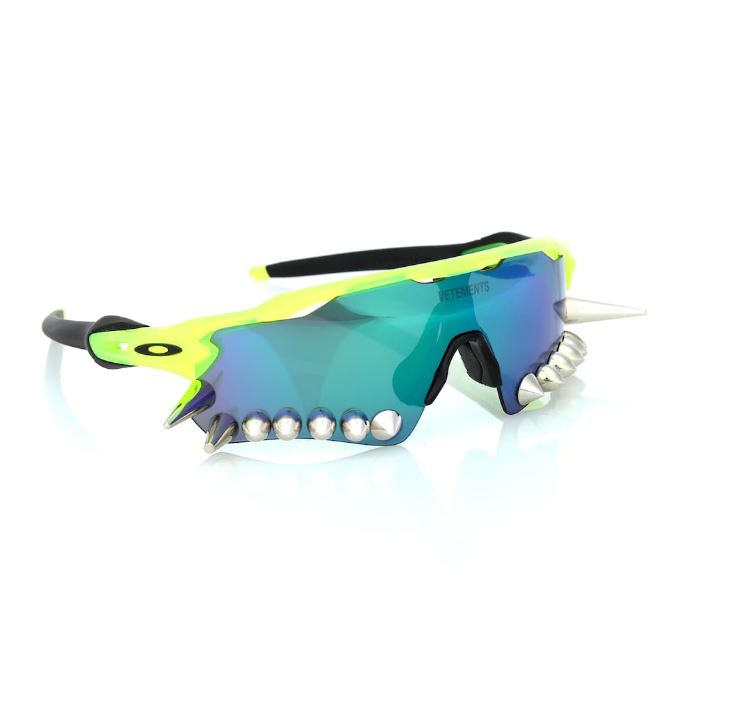 oakley vetements