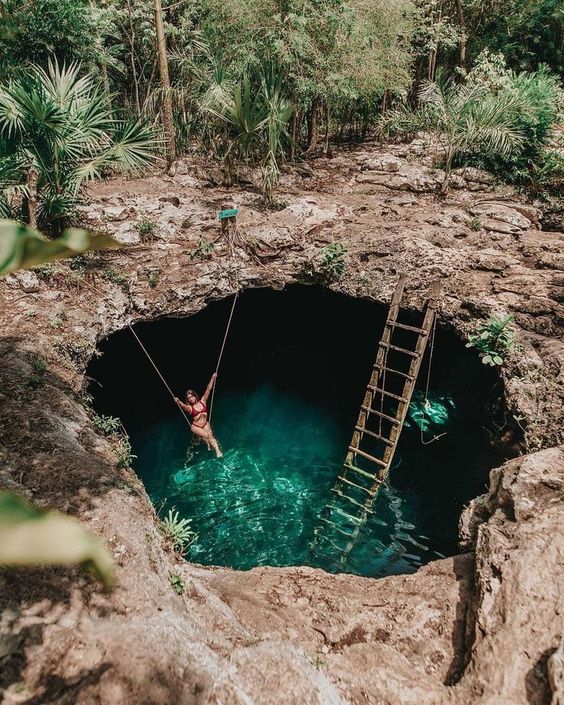 Cenote Calavera, Mexico, Schommel, Zwemmen, Snorkelen,Yucatán