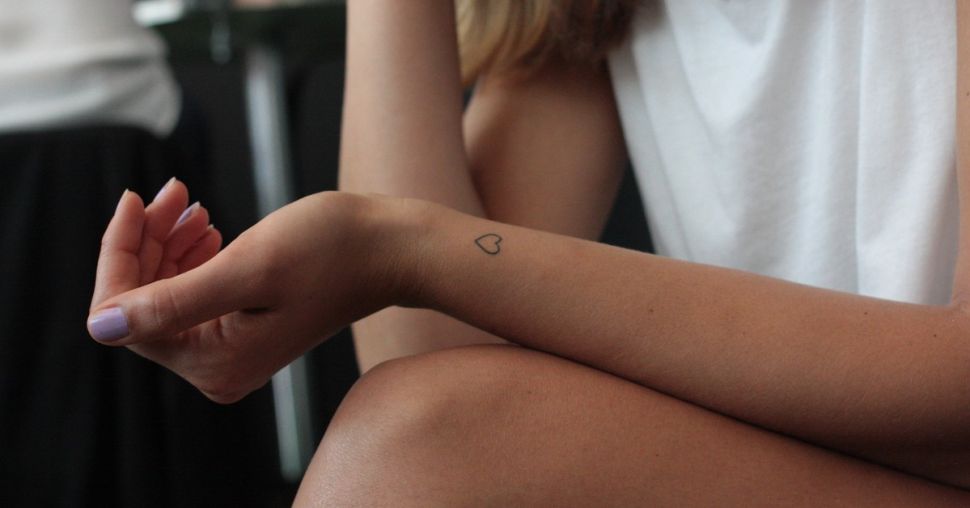 Less is more: De leukste minimalistische tattoos met grote betekenis