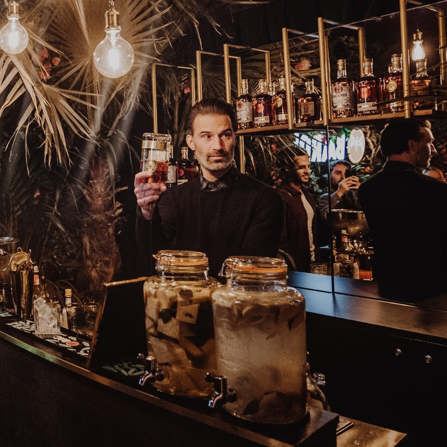 pop-up, kerst, rum, cocktail, geschenk