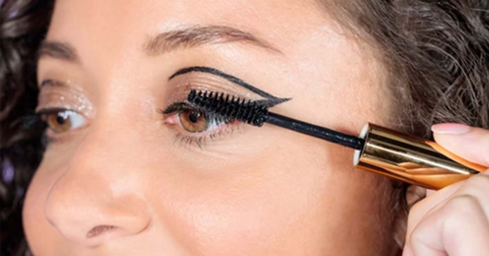 KERST: Statement eyeliner voor een makkelijke feestlook