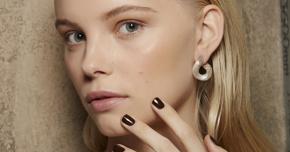 Getest: 5 soorten gelnagellak voor een langhoudende manicure bij je thuis