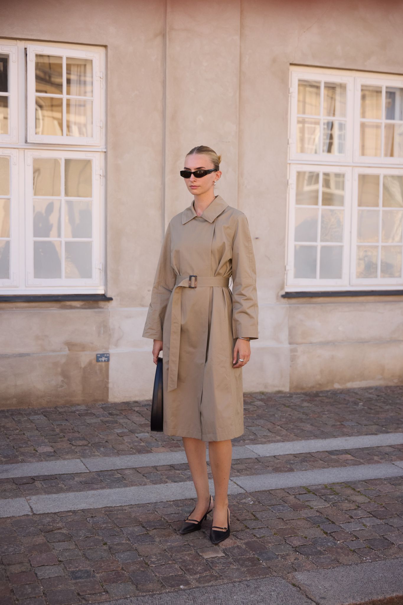 trenchcoat-outfit-kantoor