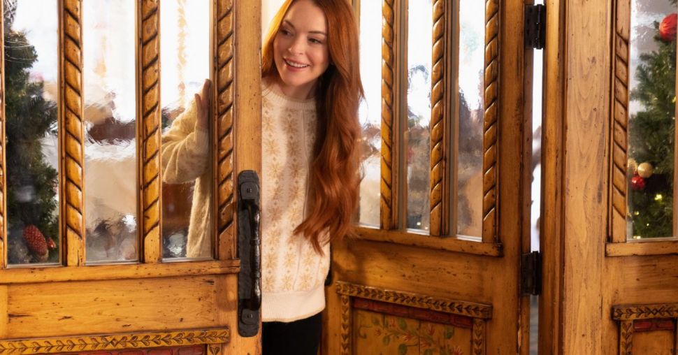 Lindsay Lohan keert terug met nieuwe Netflix kerstfilm ‘Falling for Christmas’