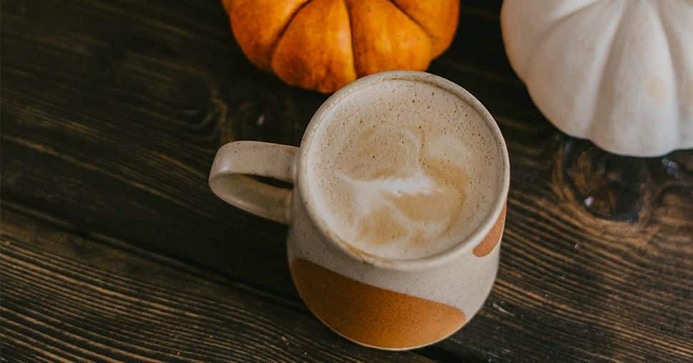 Recept: zelfgemaakte pumpkin spice latte voor een fractie van de prijs