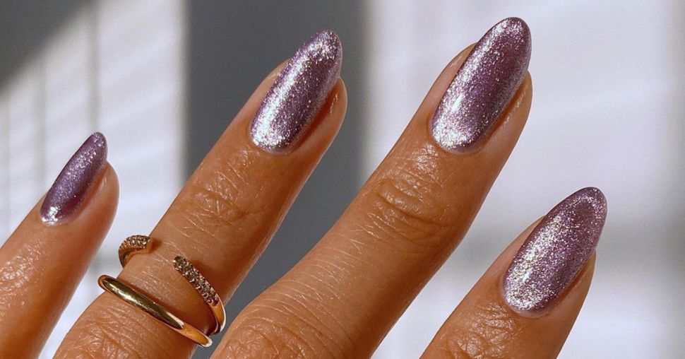 Velvet nails: iedereen zwicht deze herfst voor een fluwelen manicure