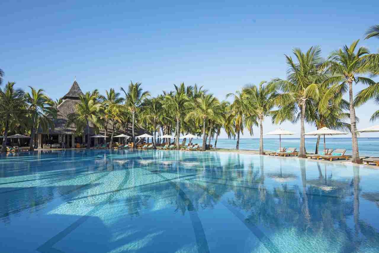 Paradis Beachcomber Golf Resort & Spa