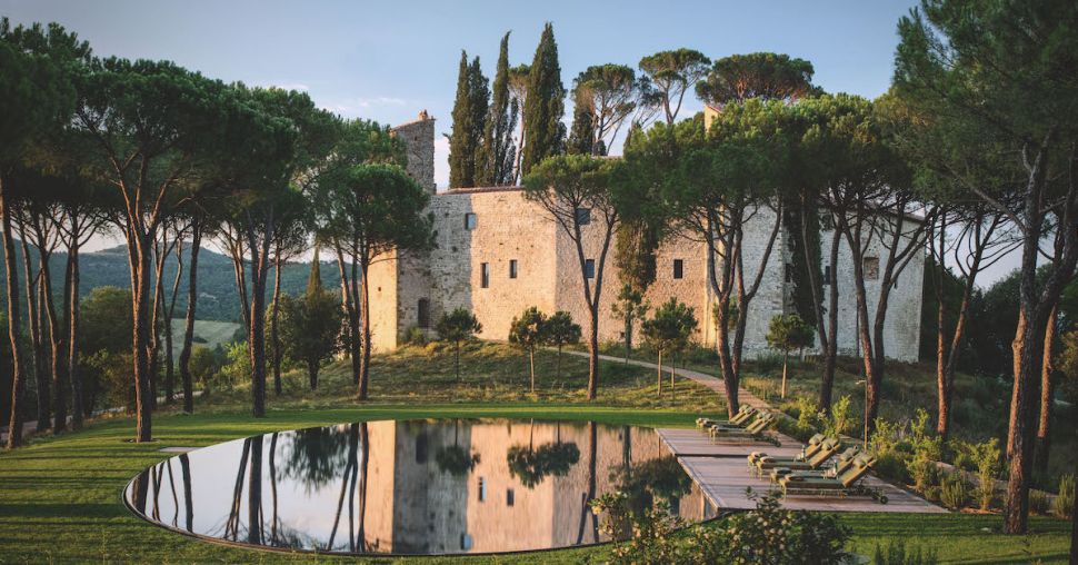 In het Italiaanse Castello di Reschio hotel slaap je als een echte prinses