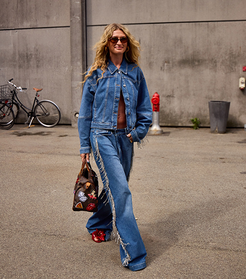 Welke jeans maken je optisch langer? 3 modellen voor kleine vrouwen