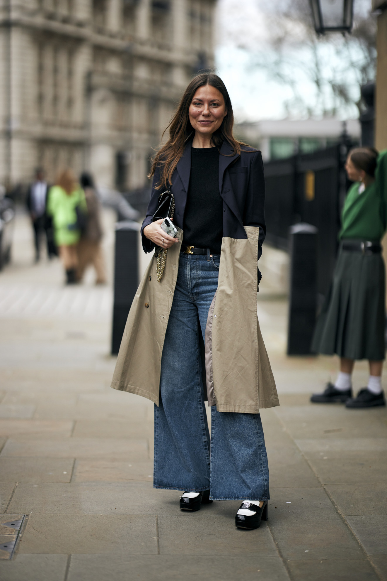 Streetstyle trends baggy jeans look