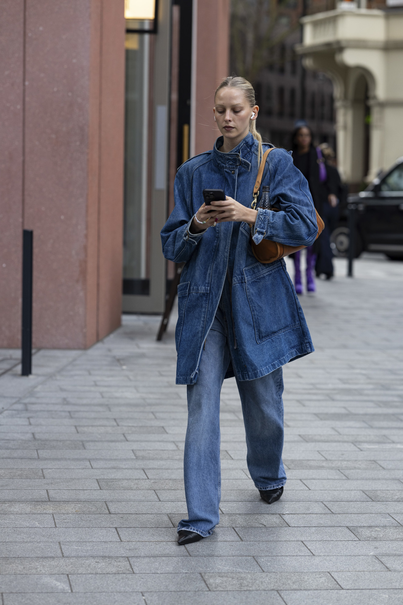 Streetstyle trends baggy jeans look