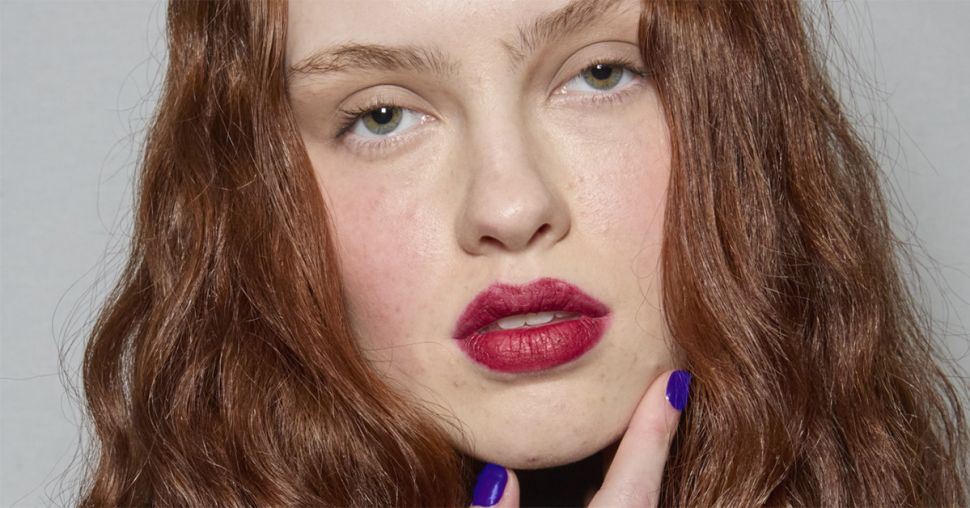 Microtrend: blauwe nagellak is de enige kleur die je dit seizoen wilt