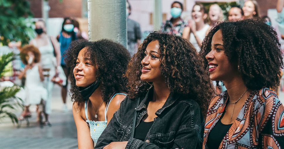 Curls & Fro’s oprichter Laila Alaoui organiseert grootste natural hair festival van de Benelux