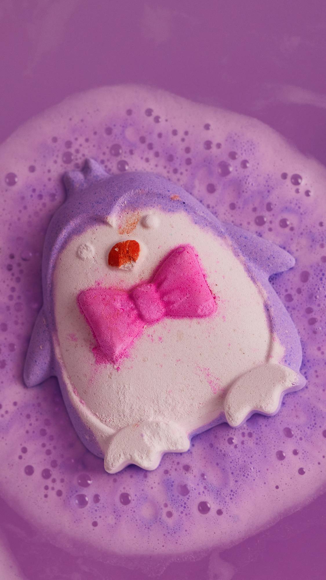 Penguin bath bomb