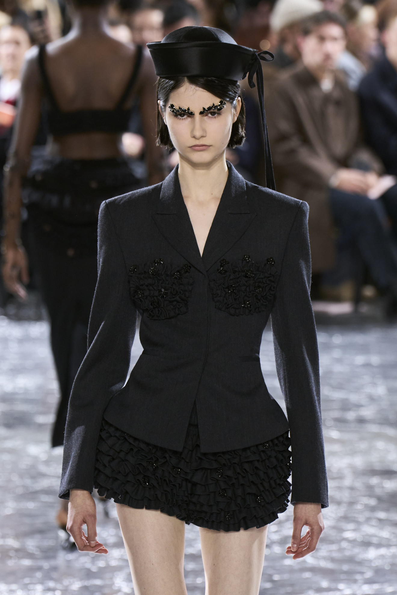 hourglass blazer catwalk