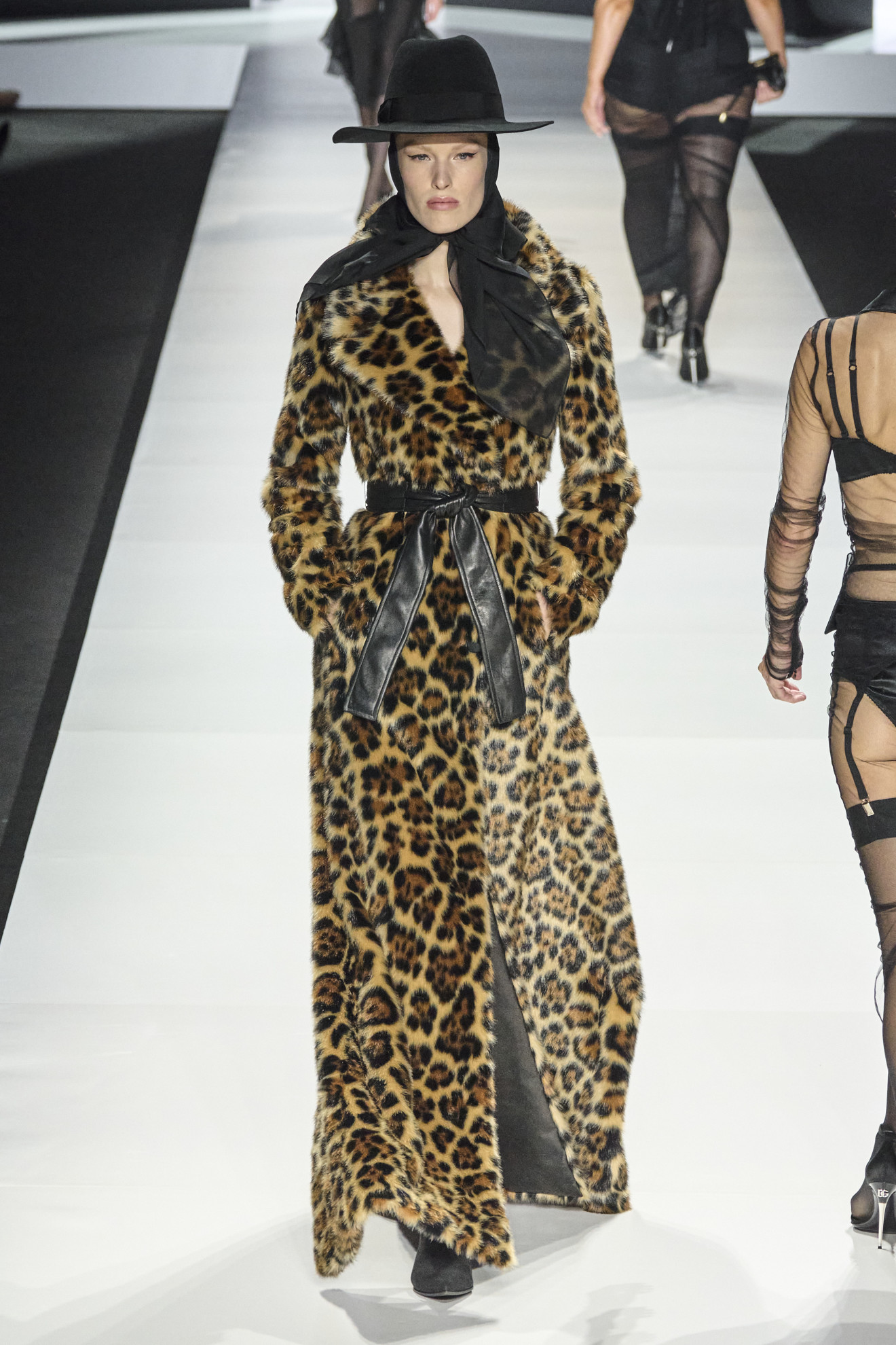 cheetah catwalk lente 2024 trend