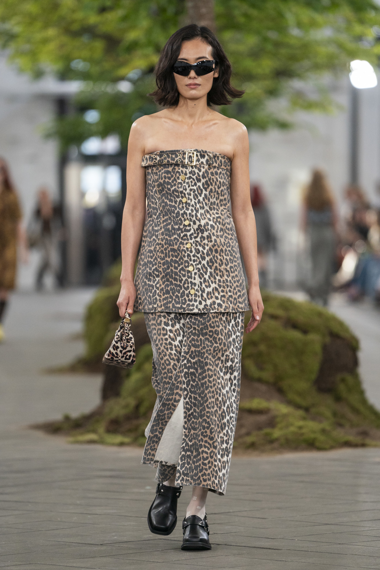 cheetah catwalk lente 2024 trend