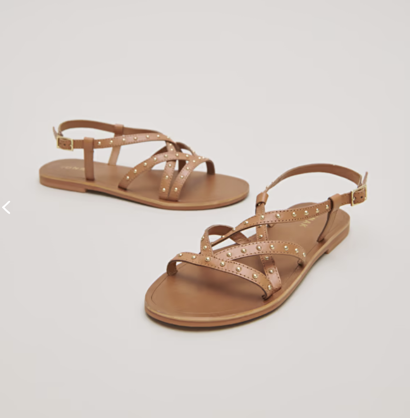 Bruine sandalen met studs