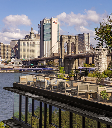 Dit hotel in Brooklyn combineert luxe en rust met een prachtig uitzicht op Manhattan