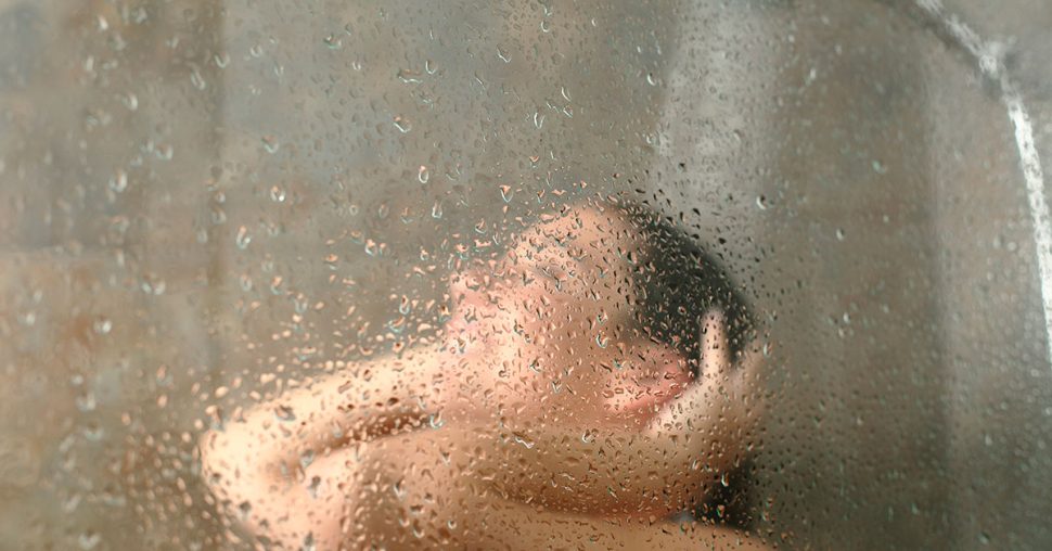 Neem een ​​douche op deze temperatuur om tot 353 calorieën te verbranden, volgens verschillende specialisten