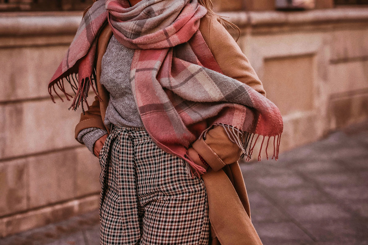 New Scarf Tying Technique for Winter 2025: Stay Warm, Stylish, and Youthful